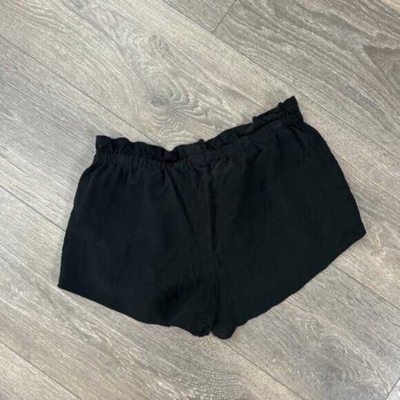 Wilfred Aritzia Montrouge Shorts Crepe Paperbag Waist Black Silk Size XXS - Picture 11 of 14